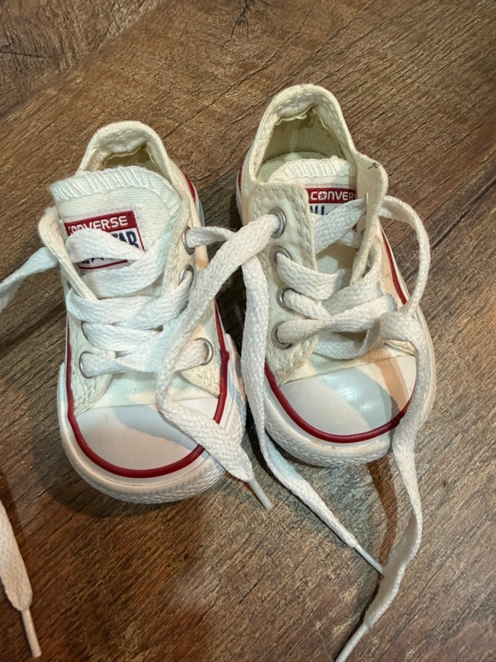 Converse Kids White and Red Low-Top Canvas Sneakers